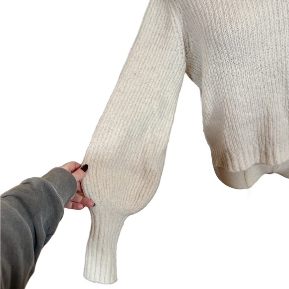 Baum und Pferdgarten Cortney Alpaca Wool Balloon Sleeve Sweater in Creme Melange - Picture 3 of 13